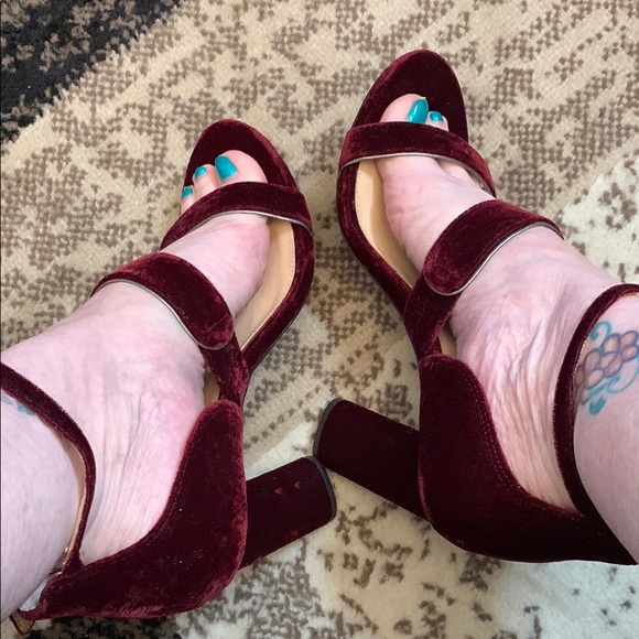 Vince Camuto Burgundy Strappy High Heels for Glamorous Evenings (SZ 9) - Picture 9 of 10